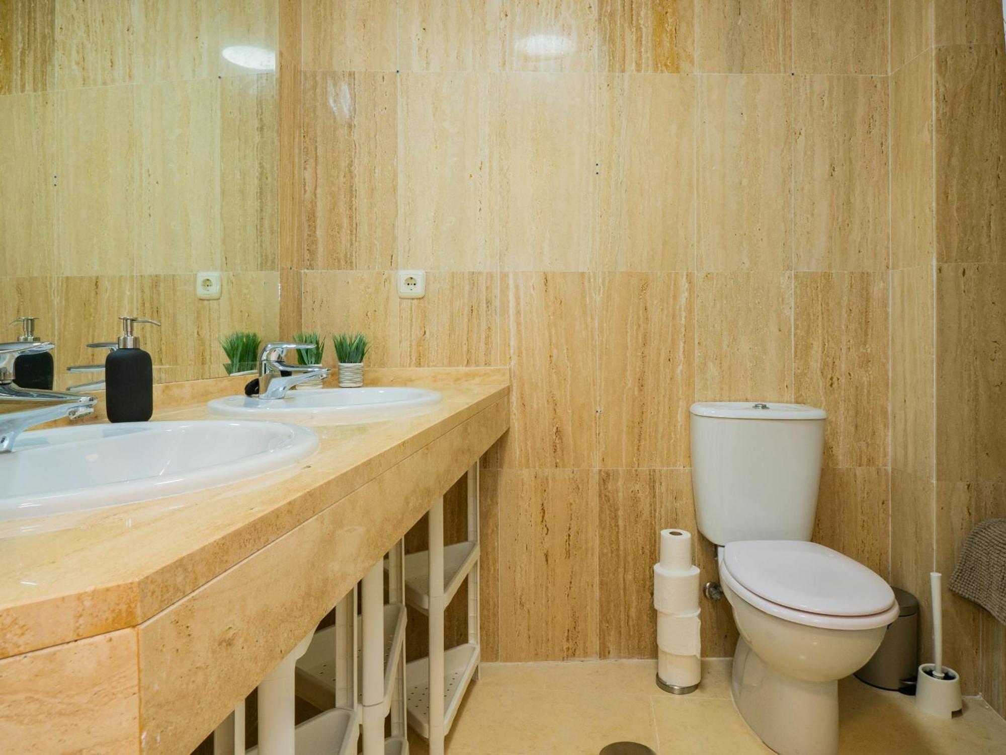 Cubo's Santa Maria Hills 3b Apartment