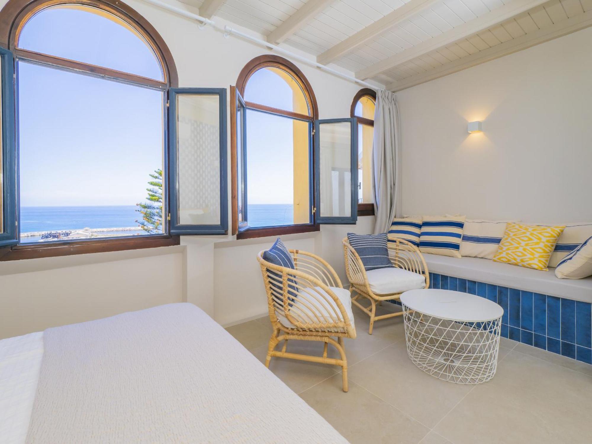 Apartment Cubo's Atico Cabopino Port & Parking