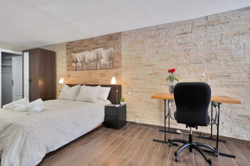 Adosado Con Solarium, Bbq Y Piscina En Las Chapas - Jade 213 Apartment