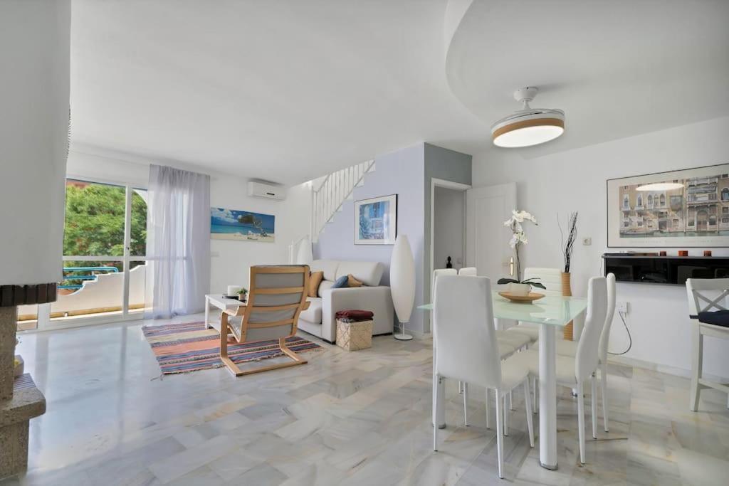 Adosado Con Solarium, Bbq Y Piscina En Las Chapas - Jade 213 * Marbella