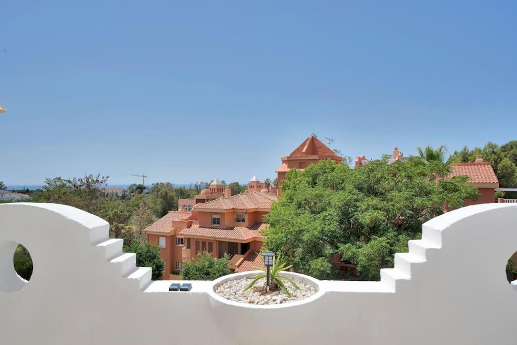 Adosado Con Solarium, Bbq Y Piscina En Las Chapas - Jade 213 *