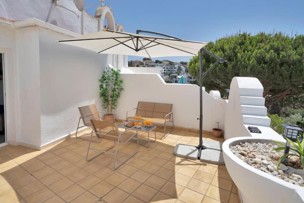 Adosado Con Solarium, Bbq Y Piscina En Las Chapas - Jade 213 * Marbella