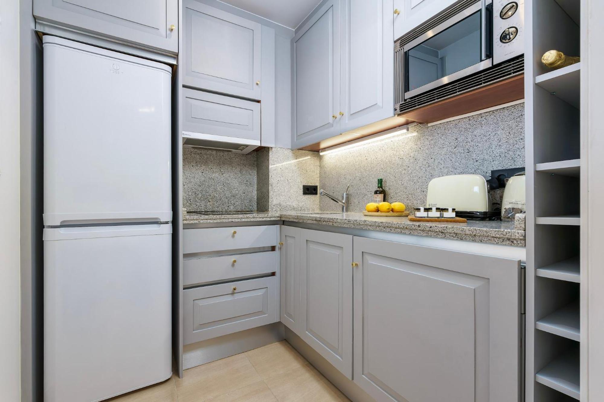 Apartamento Stunning Renovated 2-bedroom In Golden Mile Marbella