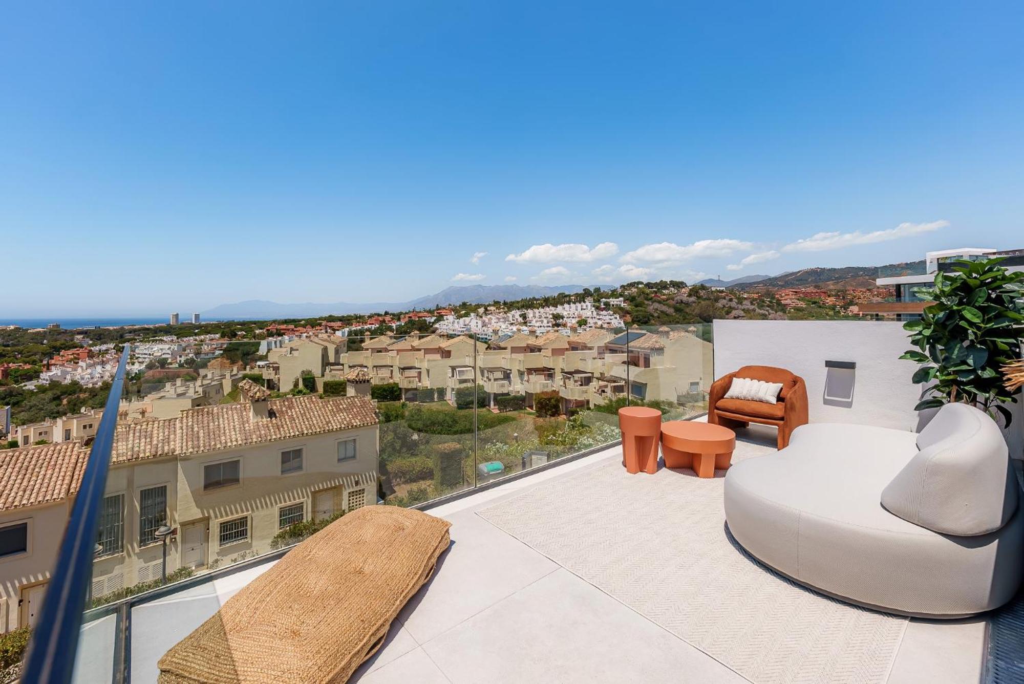 Vida - Luxury Panorama Seaview Penthouse In Organic-boho Design With Pool, Gym, Apartamento Marbella