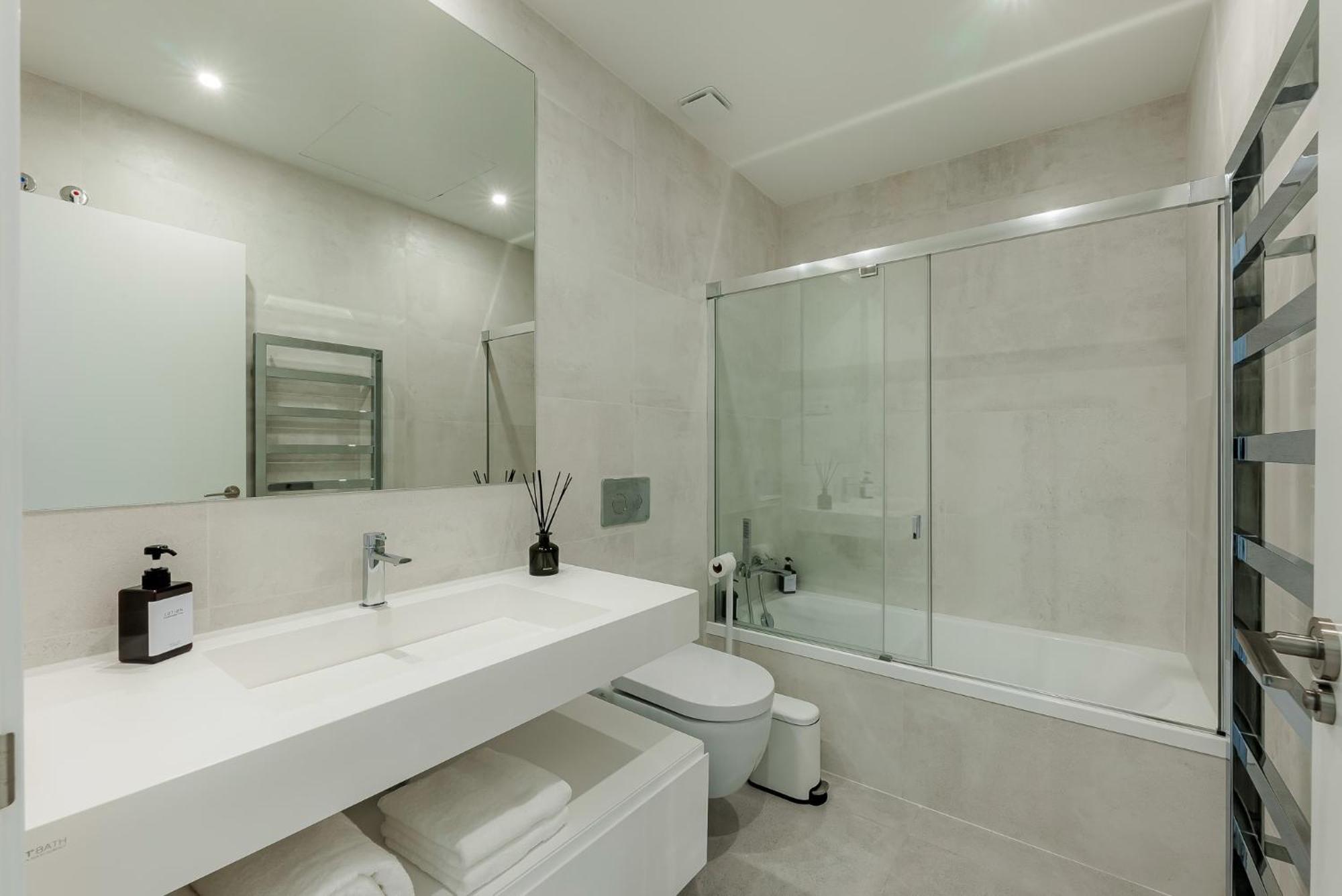 Apartamento Vida - Luxury Panorama Seaview Penthouse In Organic-boho Design With Pool, Gym, Marbella