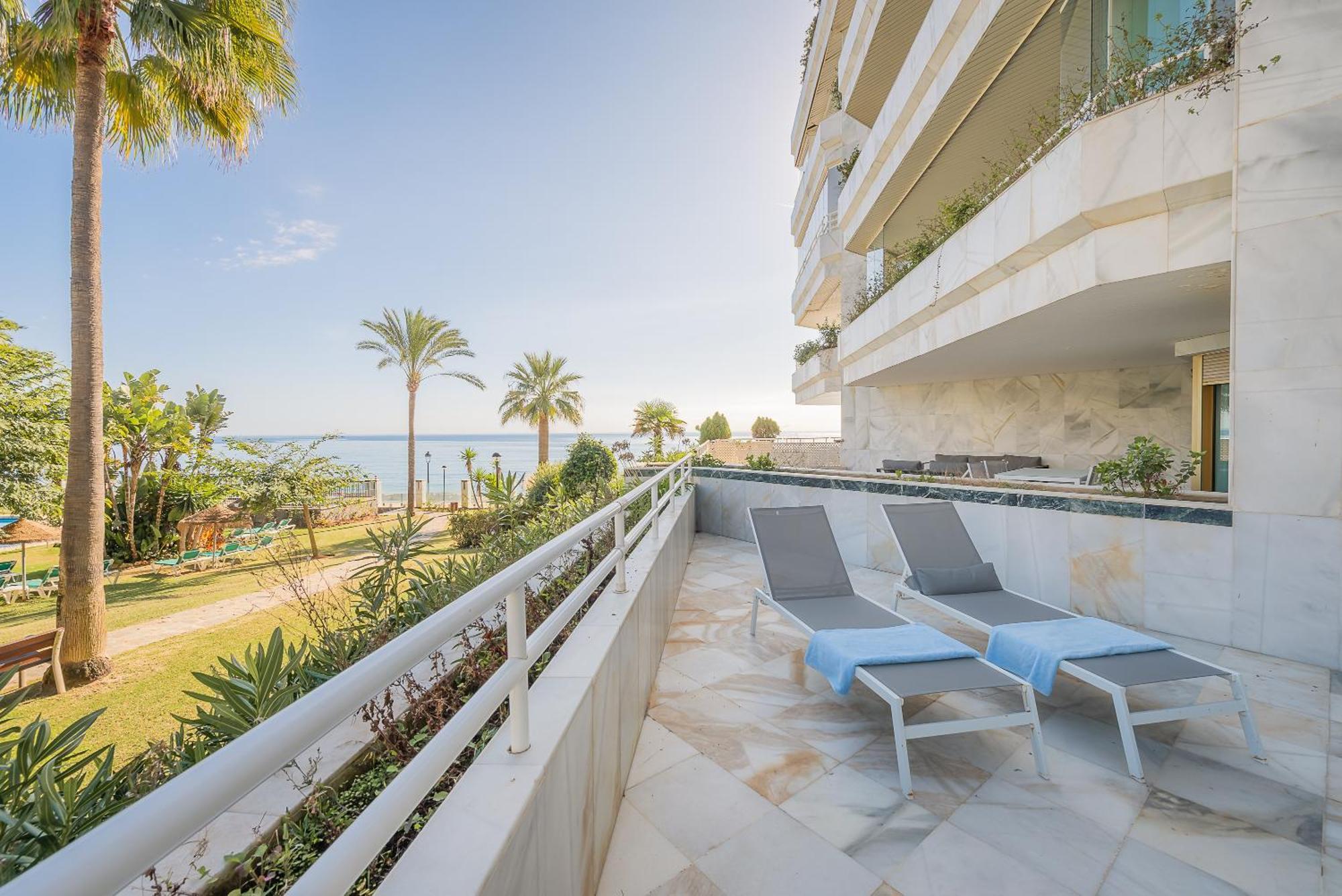 Inmejorables Vistas Al Mar , En Apartamento Marbella