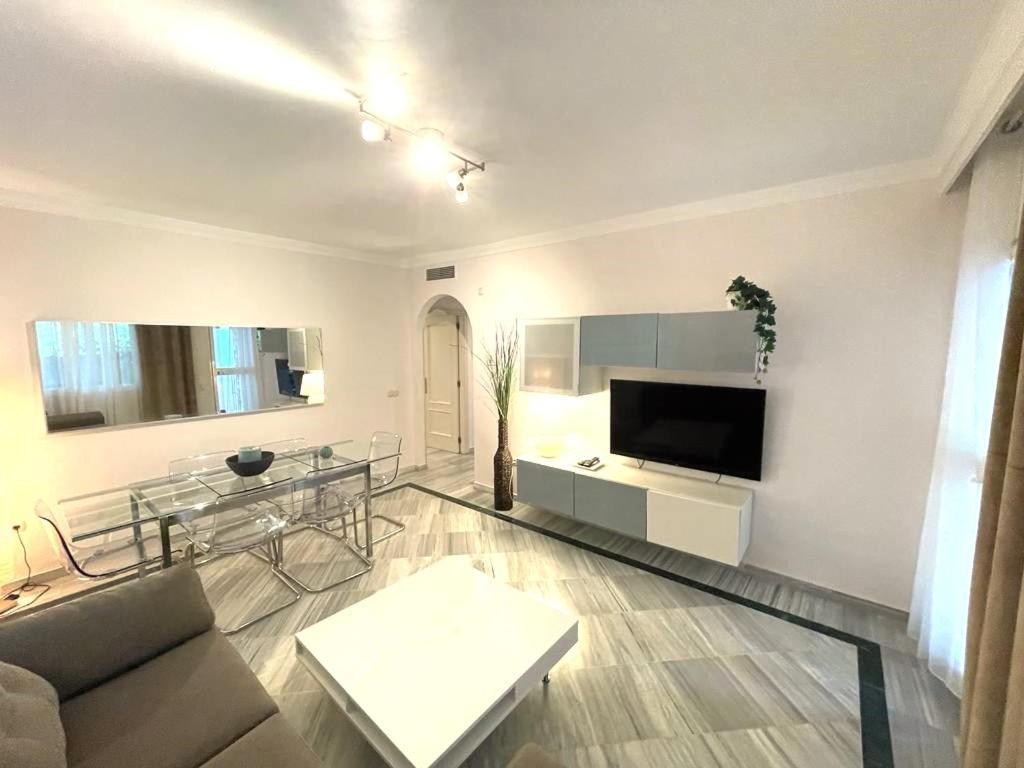 Chez Elo Ii. 3 Dorm. 3 Bedroom - Marbella. Milla De Oro.