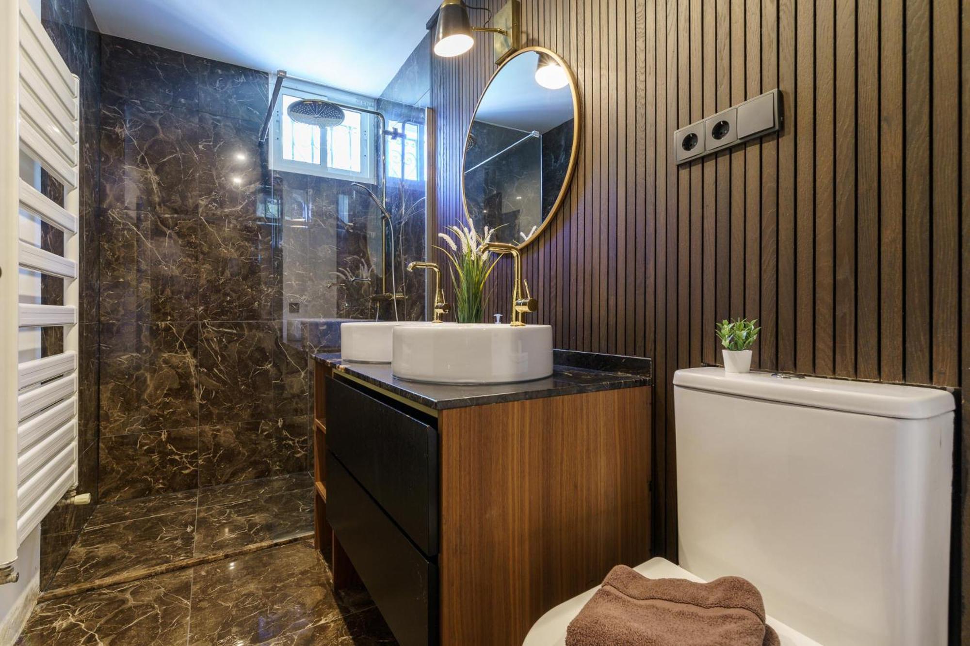 Golden Luxury Pool Retreat & Villa