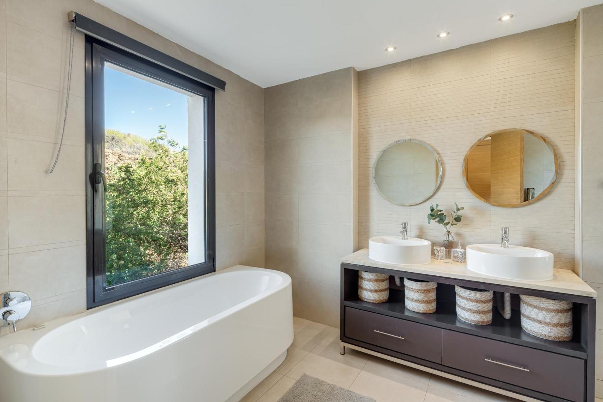 Spectacular Views - Luxury In - Hills Apartment Marbella
