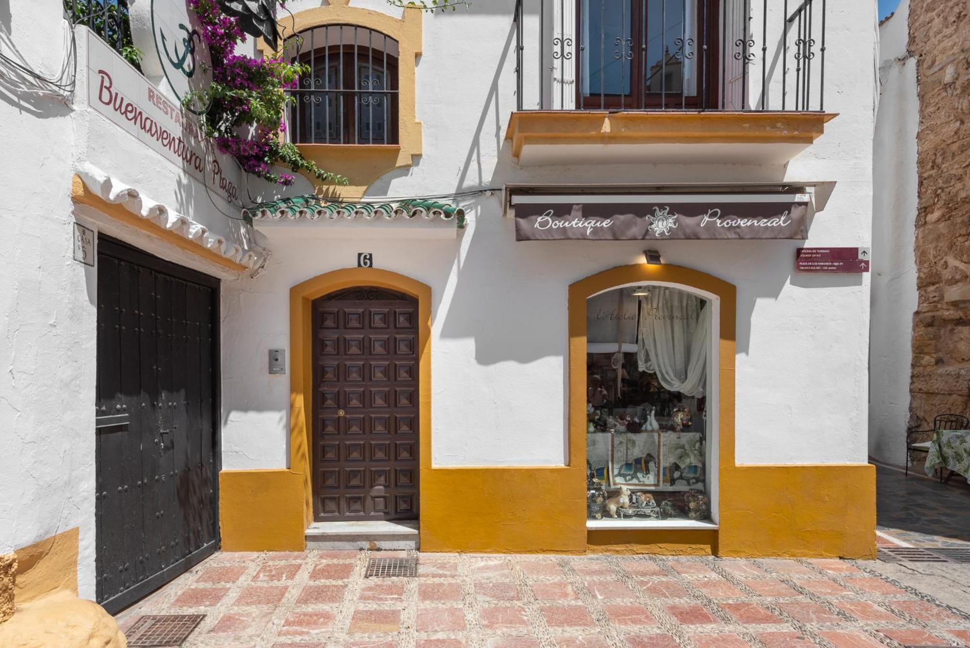 Encantadora Casa En El Casco Antiguo De *
