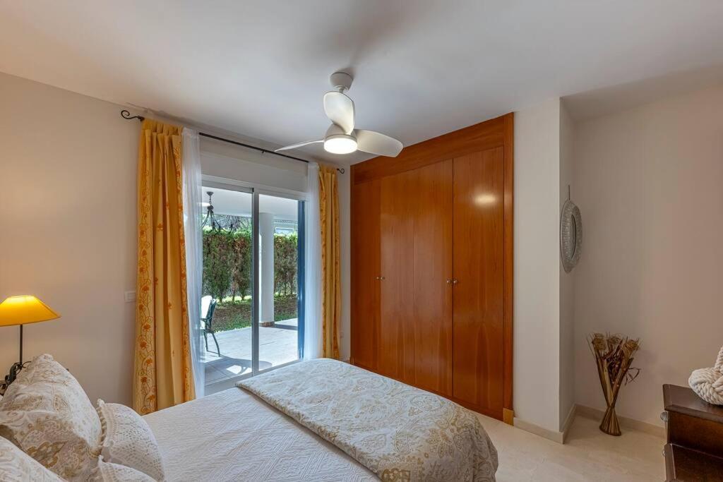 Beautiful 2br With Terrace, Garden & Pool Marbella