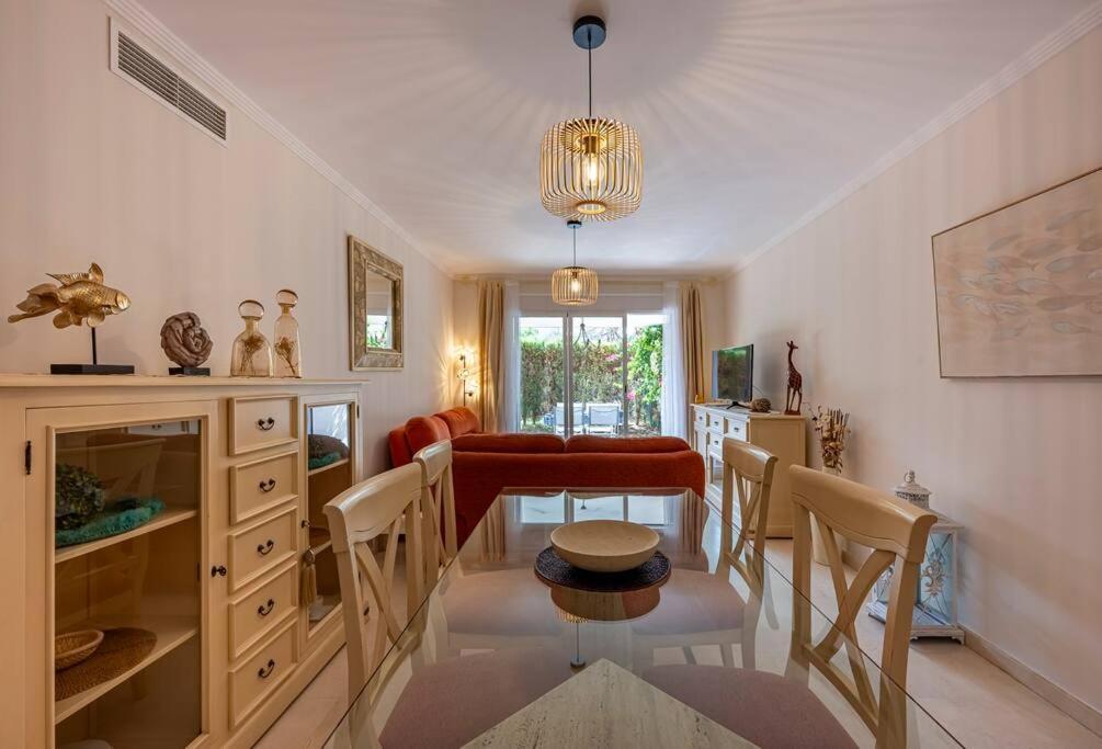 Apartment Beautiful 2br With Terrace, Garden & Pool Marbella