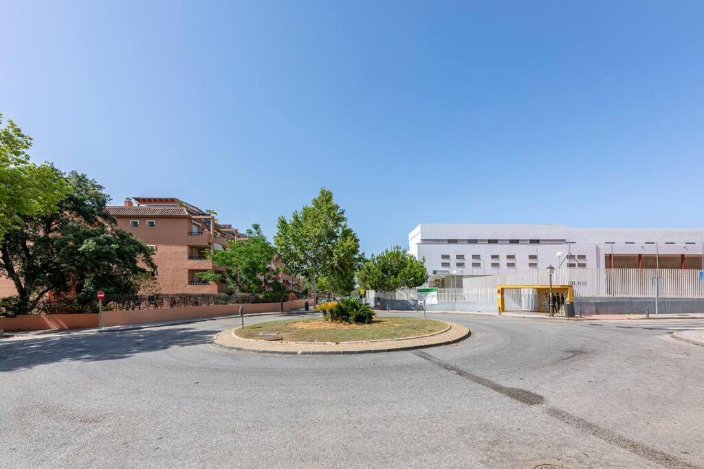 Beautiful 2br With Terrace, Garden & Pool Apartment Marbella