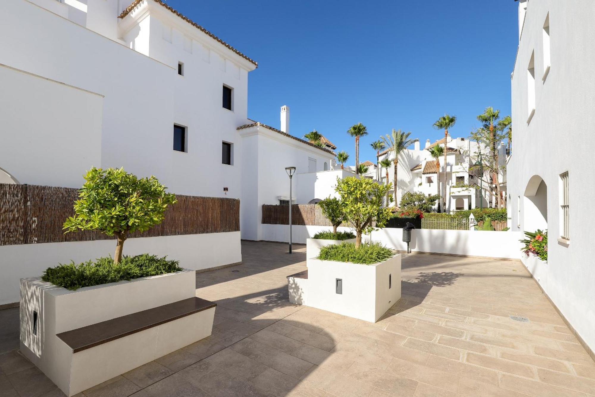 Apartment Privilegio De Marbella, Near Puerto Banus