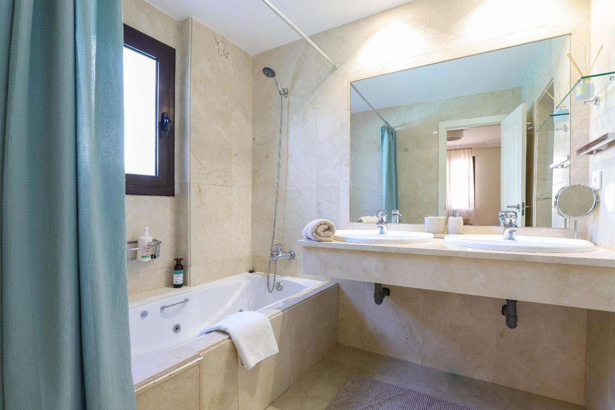 Apartment Privilegio De Marbella, Near Puerto Banus