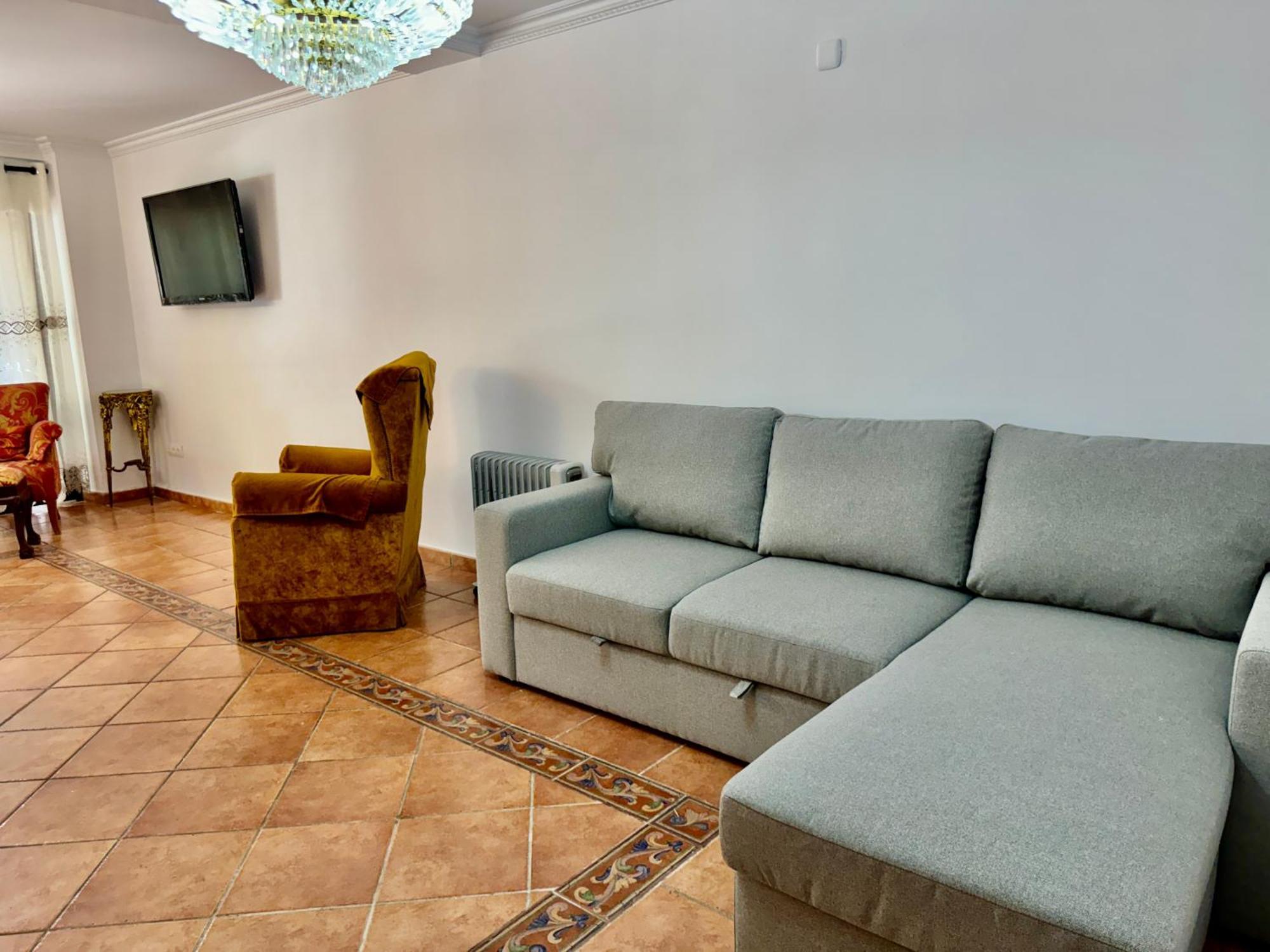 Three Gems Center - Eaw Homes