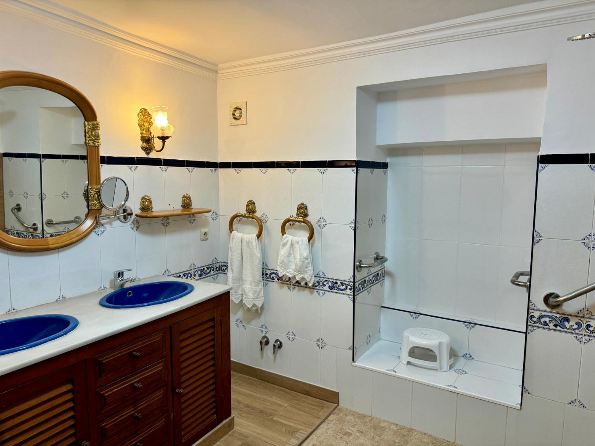 Three Gems Center - Eaw Homes Appartement Marbella