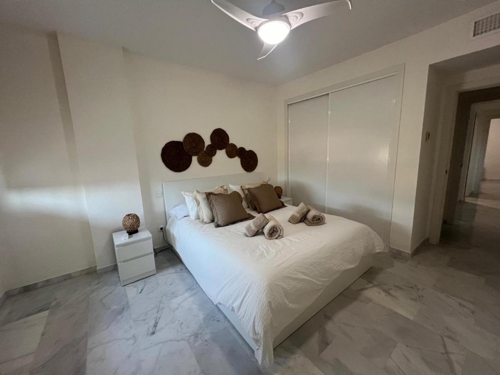 Dolmen Group -apartamento La Reserva De *