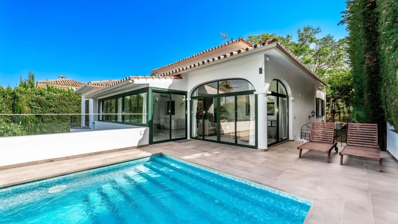 Beautiful 3 Bedroom In Villa Marbella