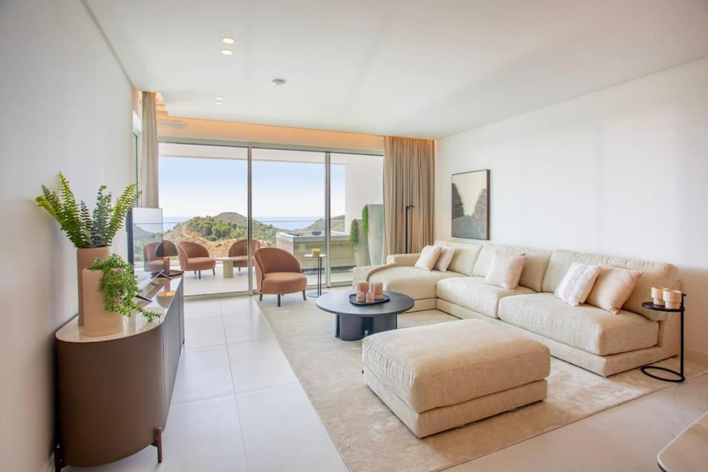 Luxury With Jacuzzi Apartment Marbella