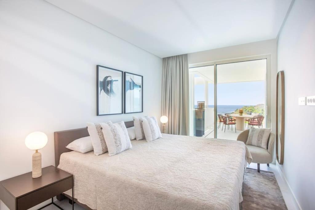 Luxury With Jacuzzi Apartment