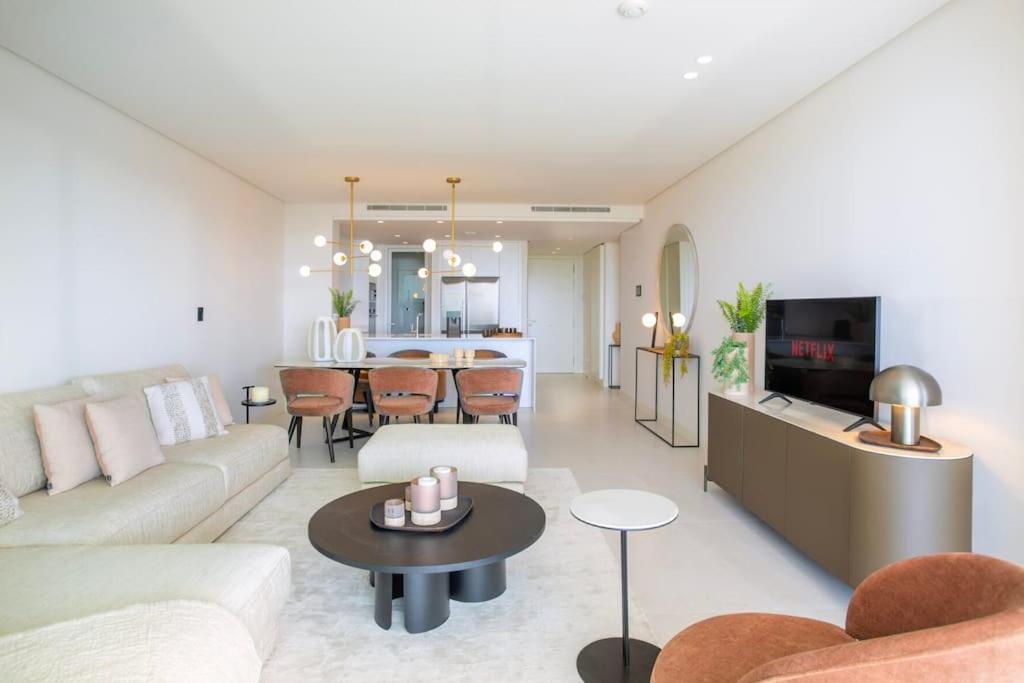 Luxury With Jacuzzi Apartment