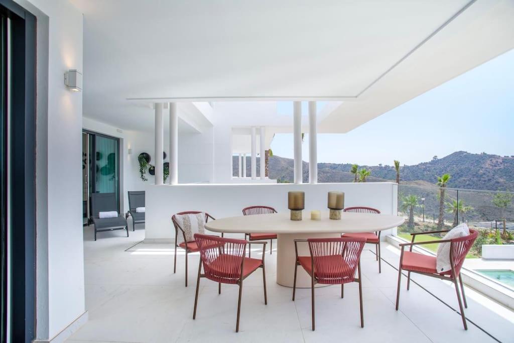 Apartment Luxury With Jacuzzi Marbella