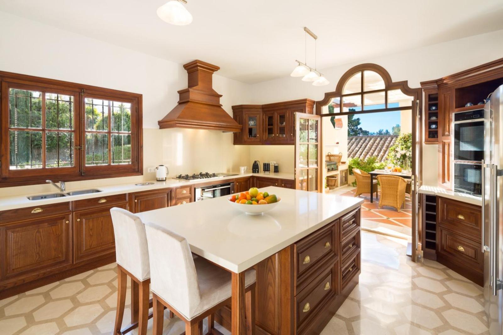 Cubo's Luxury Mansion El Baron De Sierra Blanca Marbella