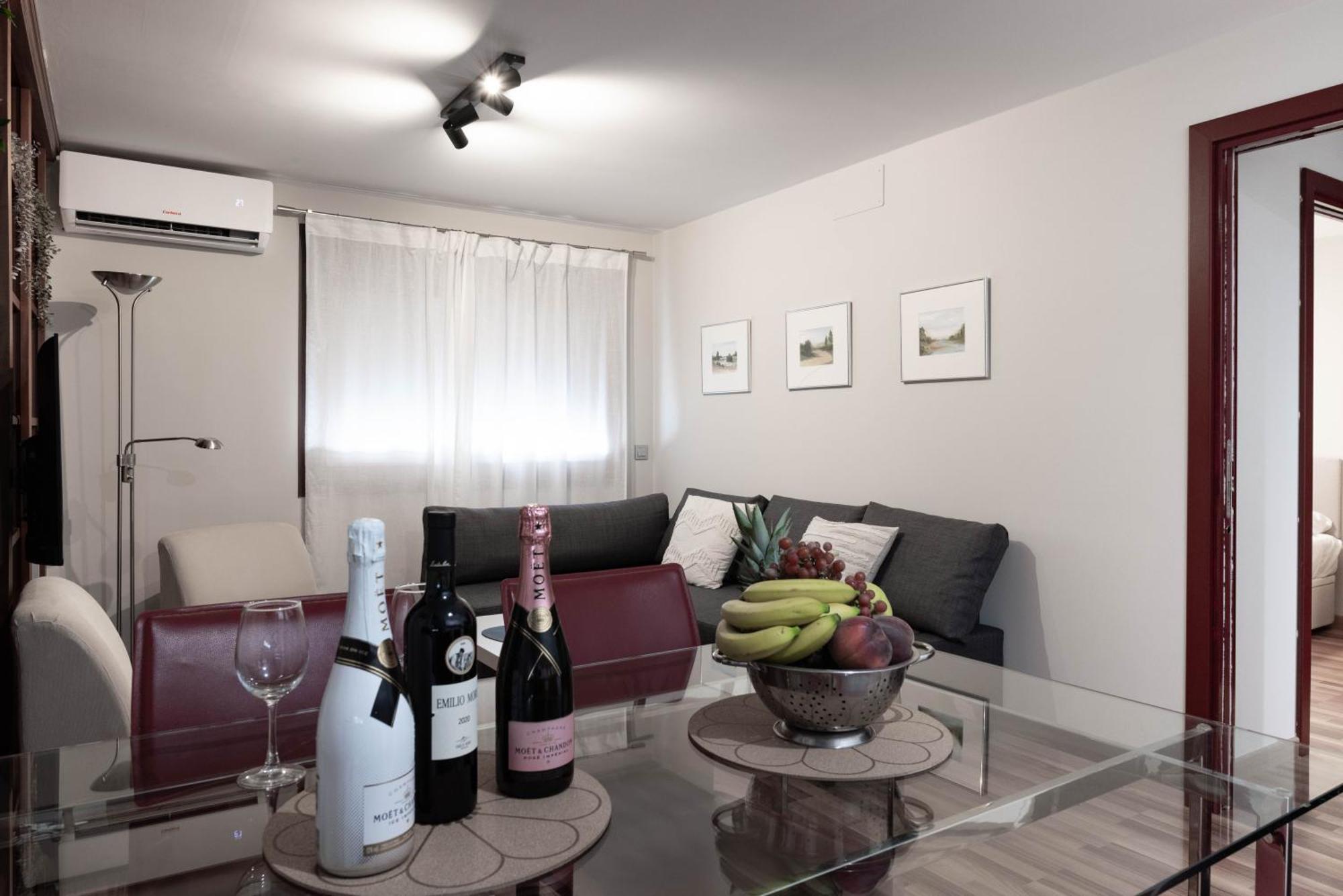 Apartment Center Modern