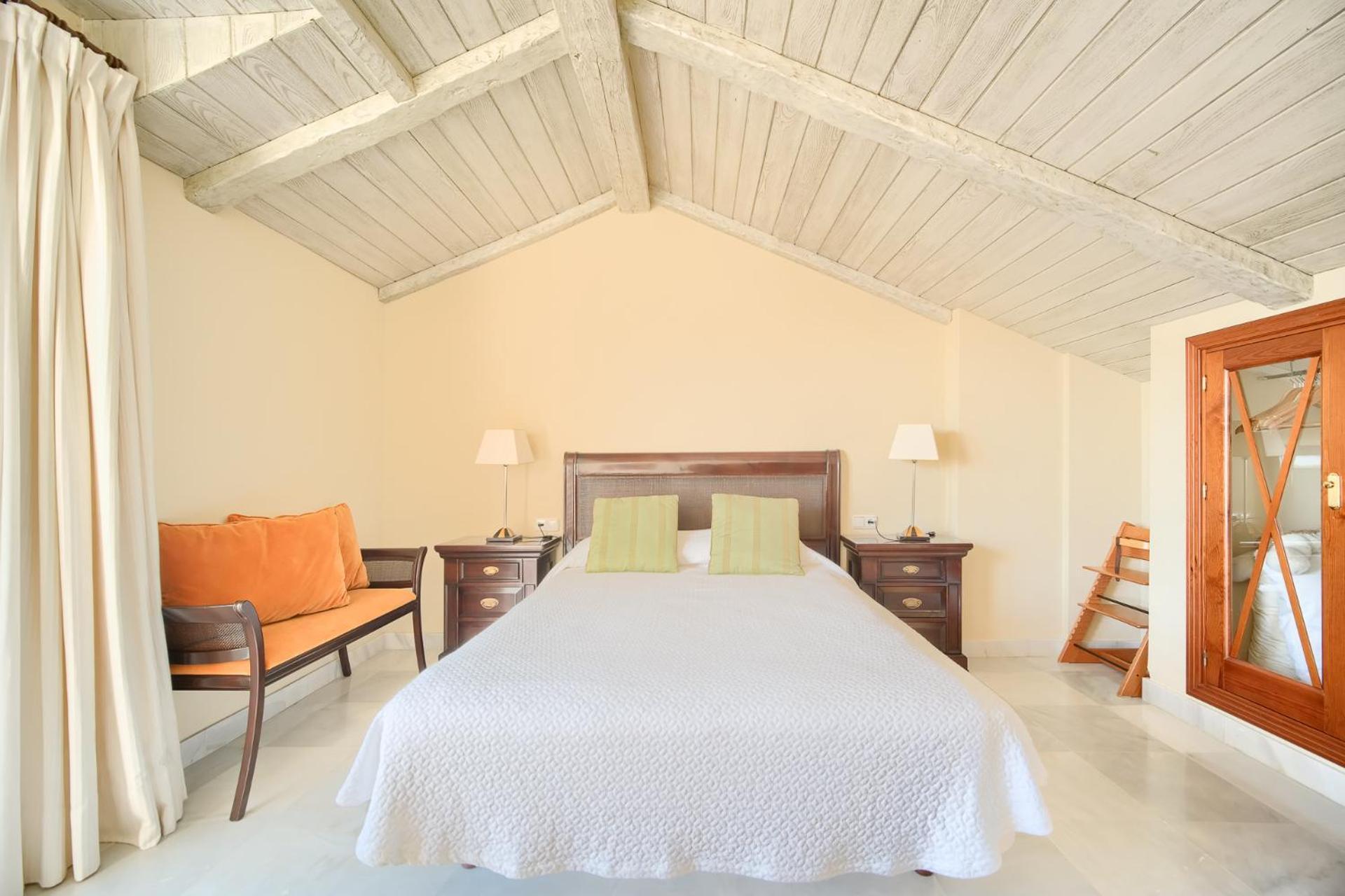 Apartment Cozy 3 Bed Duplex With Shared Swimming Pool In Nueva Andalucia