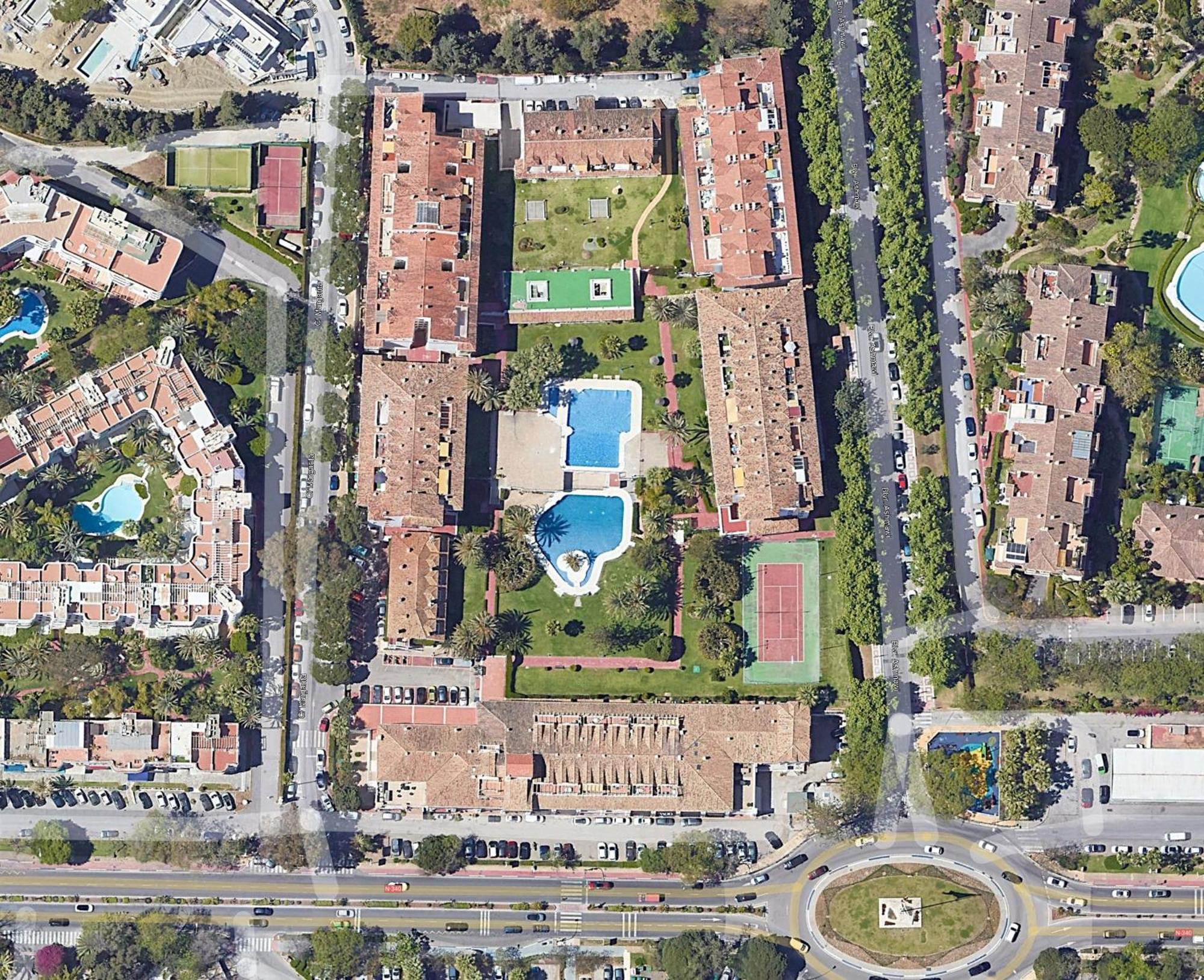 Iron House - Penthouse With Bathtub In Golden Mile & Roman Bridge * Marbella