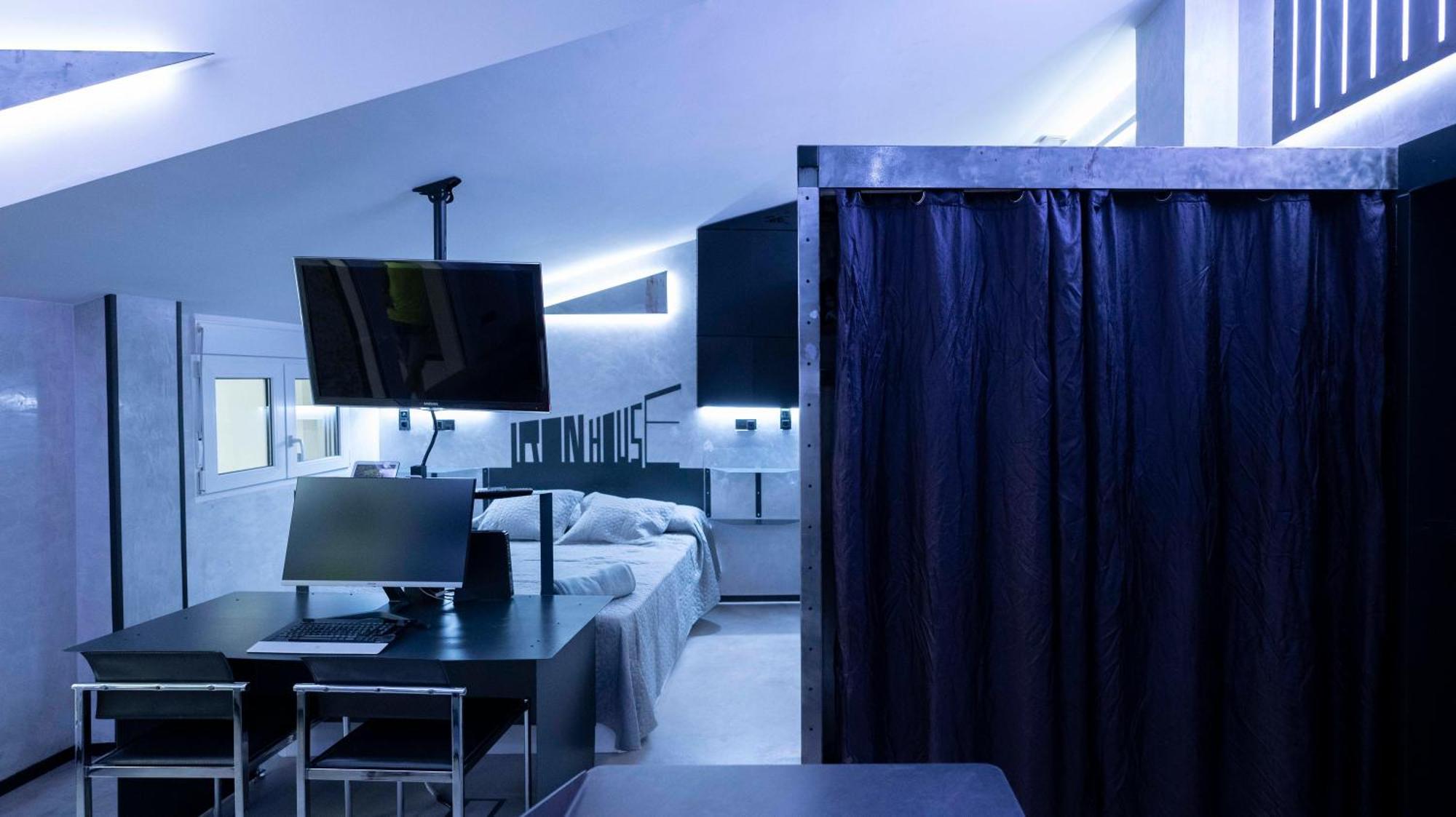 Appartement Iron House - Penthouse With Bathtub In Golden Mile & Roman Bridge Marbella