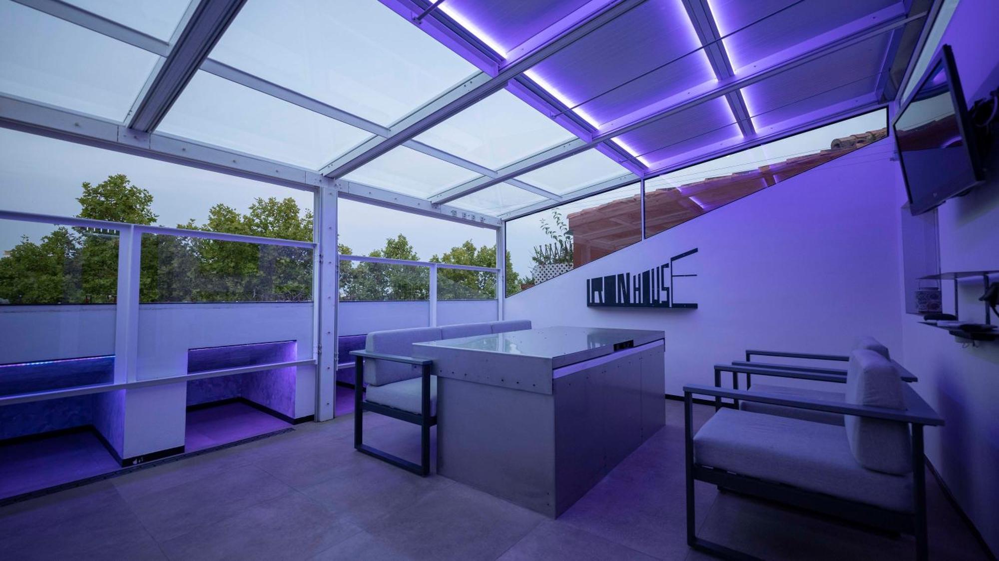 Iron House - Luxury Penthouse With Bathtub Marbella