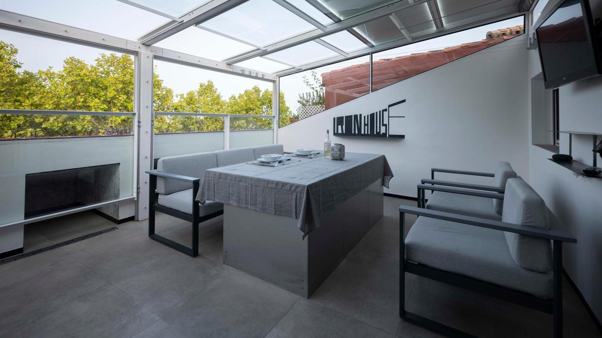 Iron House - Penthouse With Bathtub In Golden Mile & Roman Bridge Marbella