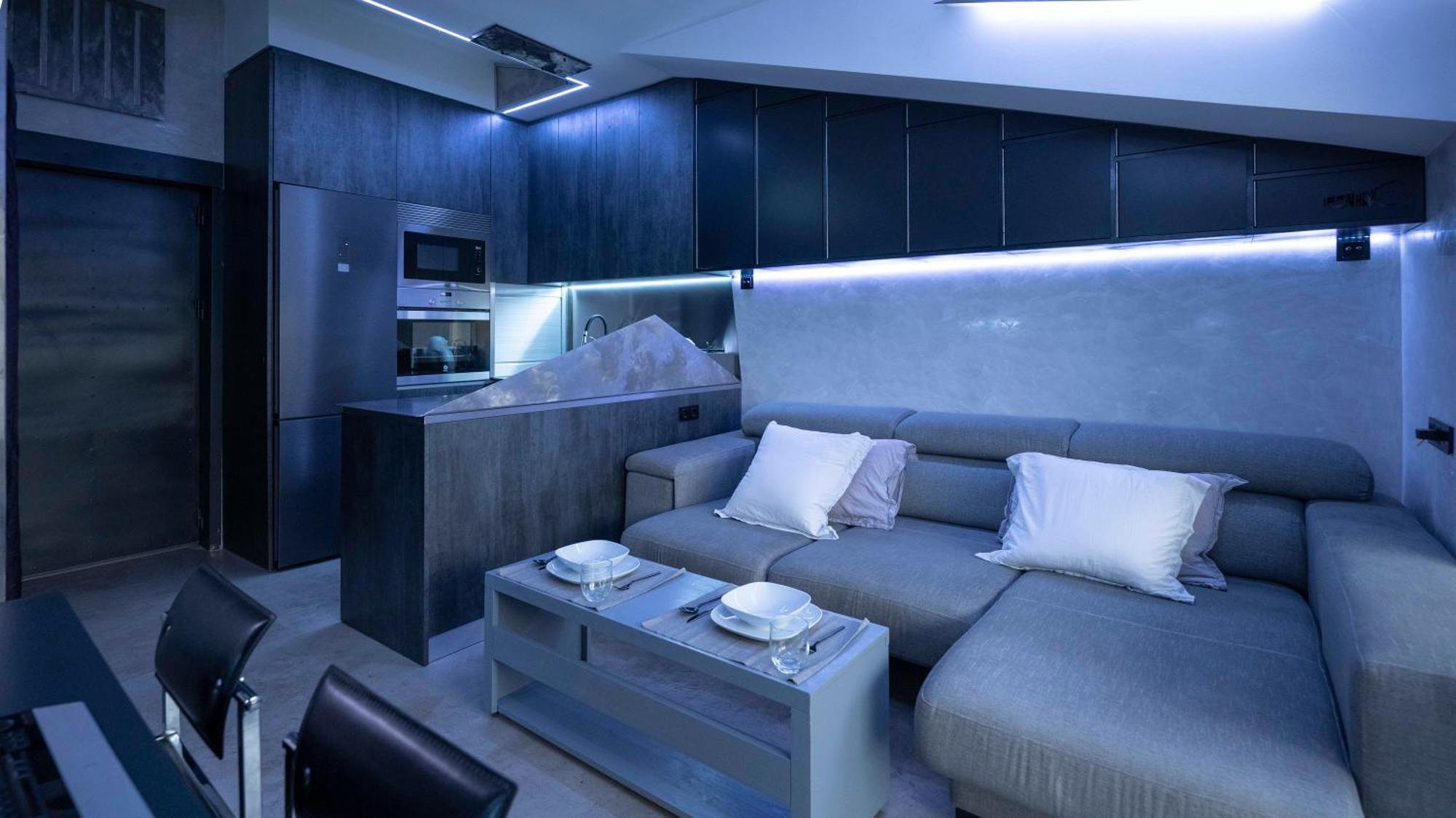 Iron House - Penthouse With Bathtub In Golden Mile & Roman Bridge Appartement