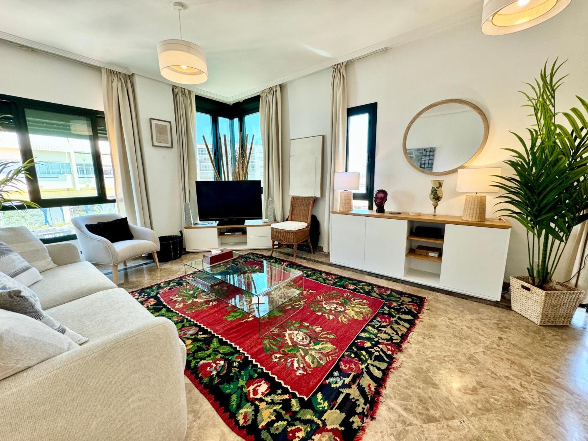 Ricardo Soriano 12 Center - Eaw Homes *