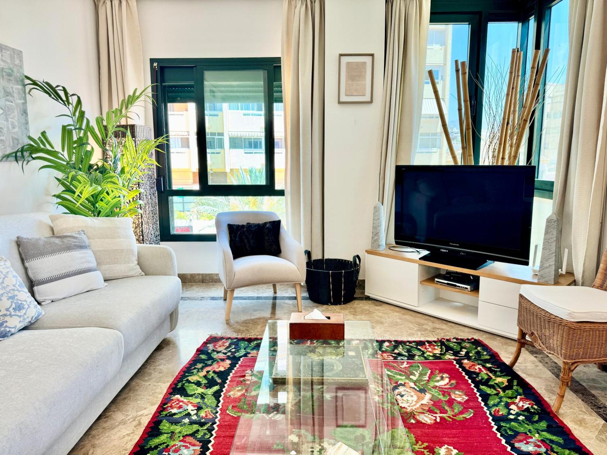 Ricardo Soriano 12 Center - Eaw Homes Apartment