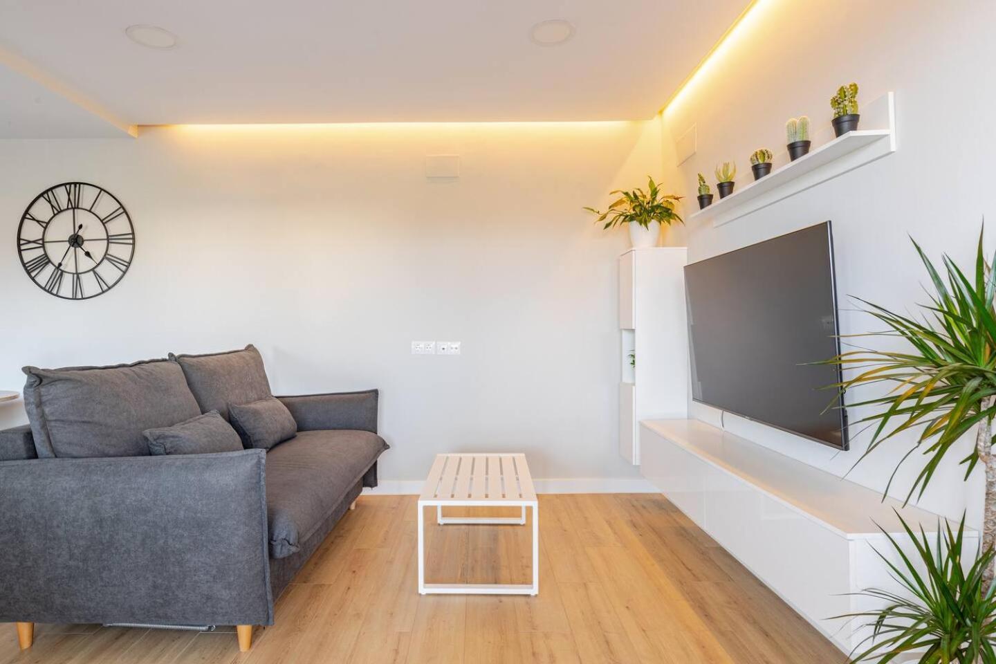 Apartamento En Banana Junto Al Mar - Marbella