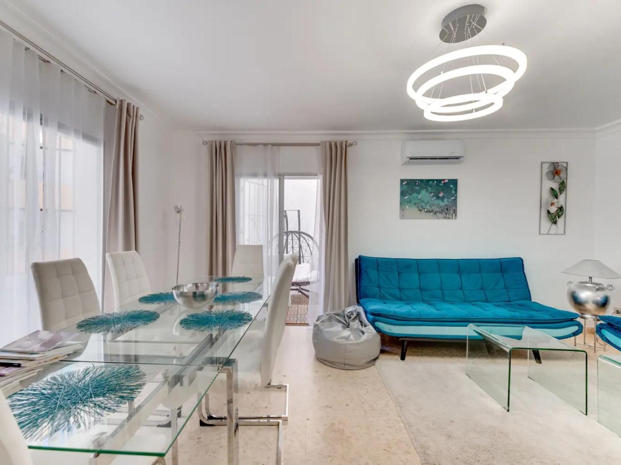 Old Town Apartment *
