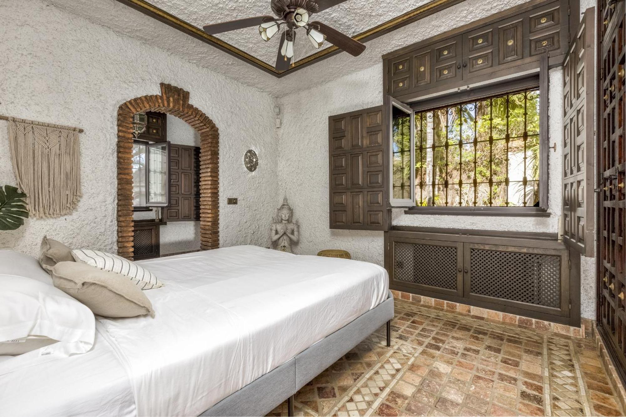 Villa Vivi Homes - Costabella Pool, Sauna, Garden & Marbella