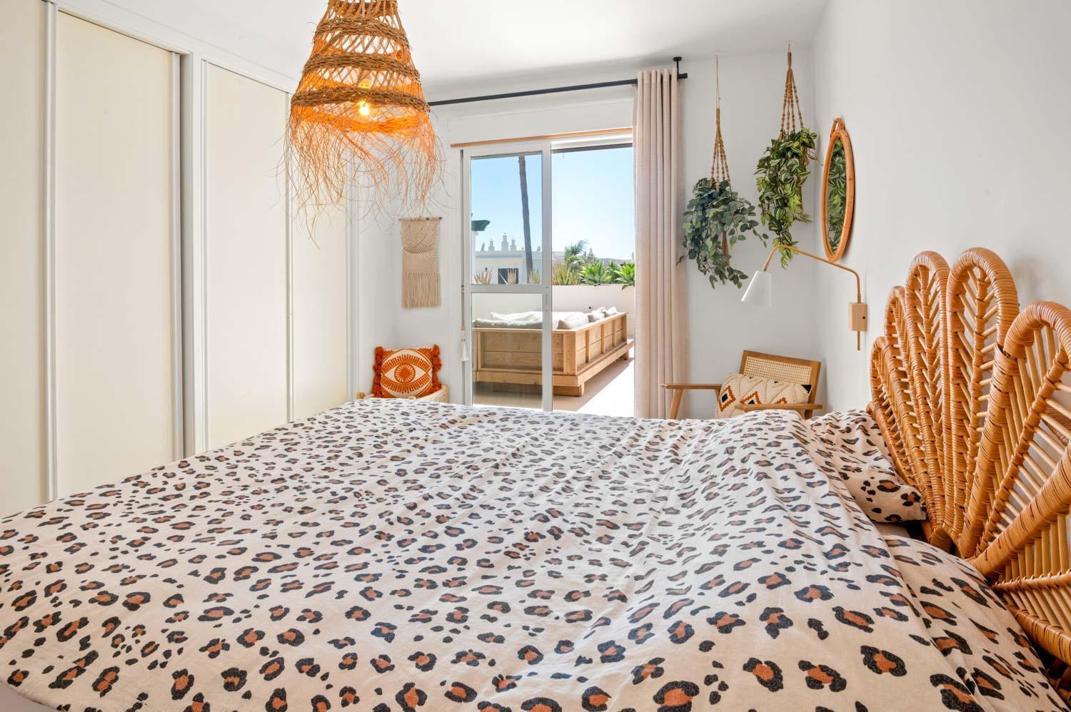 Stayatsas Luxe App Vlakbij Strand, 80 M2 Terras, Grote Zwembaden Apartamento