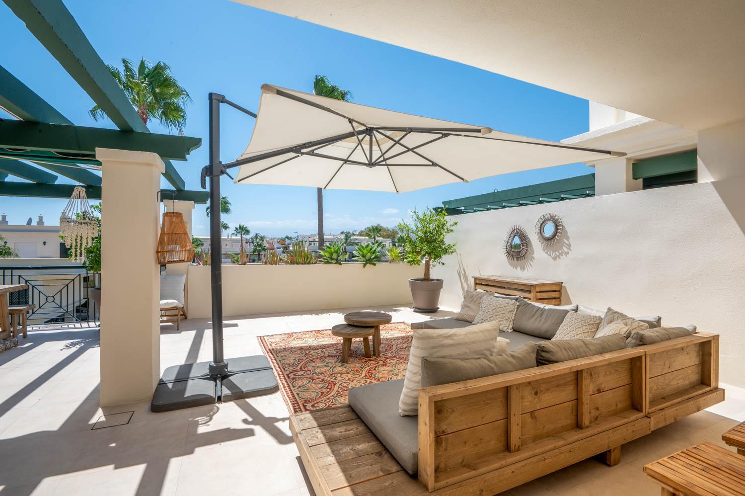 Stayatsas Luxe App Vlakbij Strand, 80 M2 Terras, Grote Zwembaden *