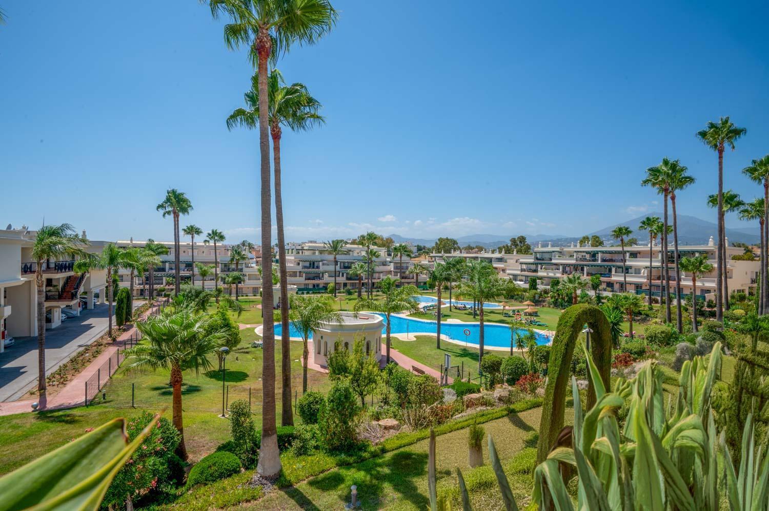 Stayatsas Luxe App Vlakbij Strand, 80 M2 Terras, Grote Zwembaden * Marbella