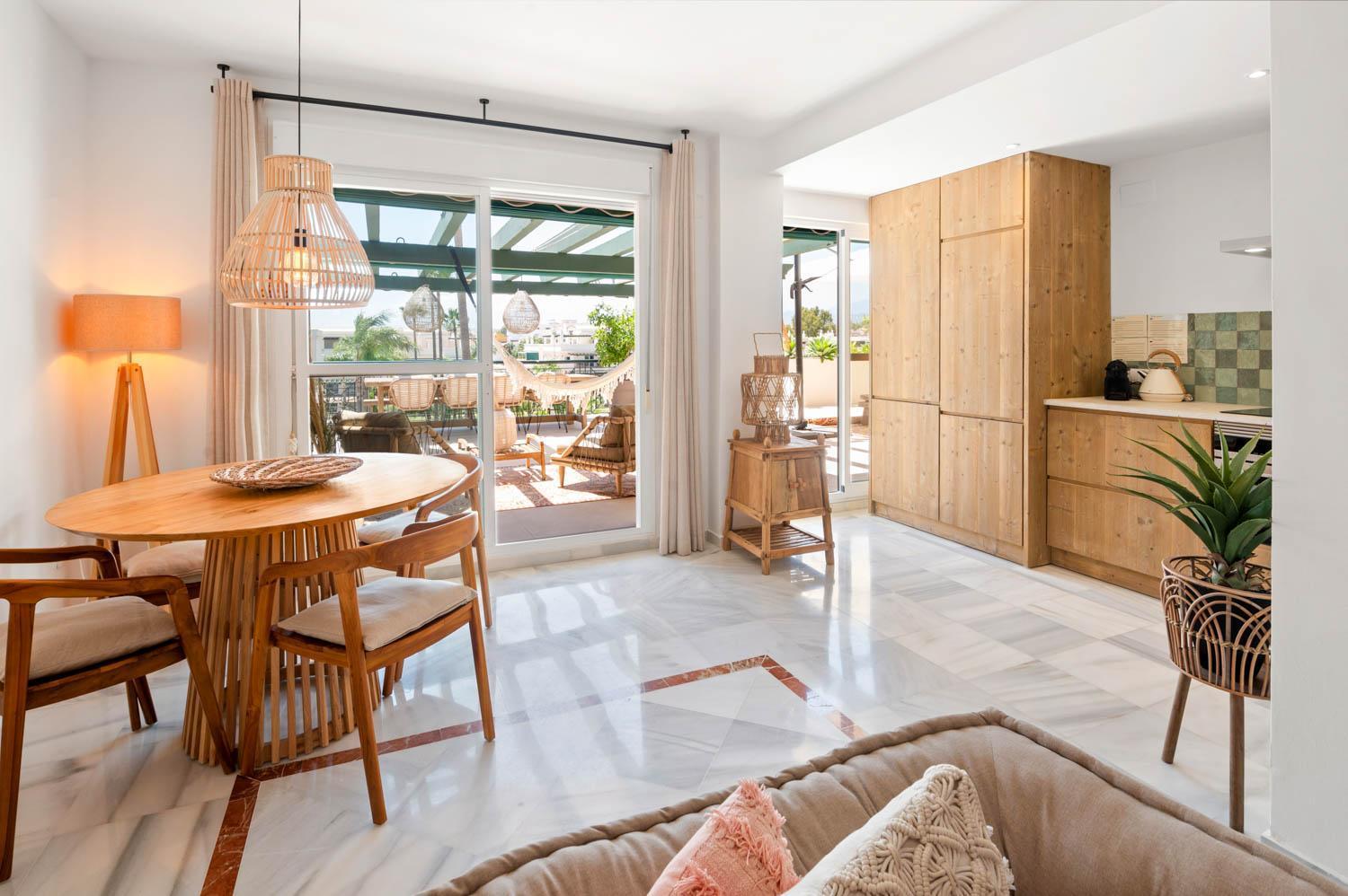 Apartamento Stayatsas Luxe App Vlakbij Strand, 80 M2 Terras, Grote Zwembaden *