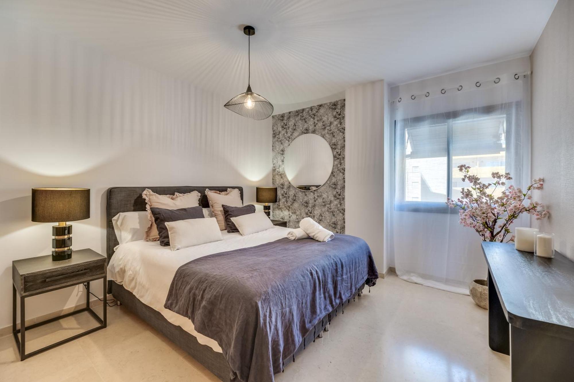 Apartamento Vacation I The Sunrise Golden Mile Flat, Next To Convention Center, Recently Refurbished, Prime Location, 300m To The Marbella