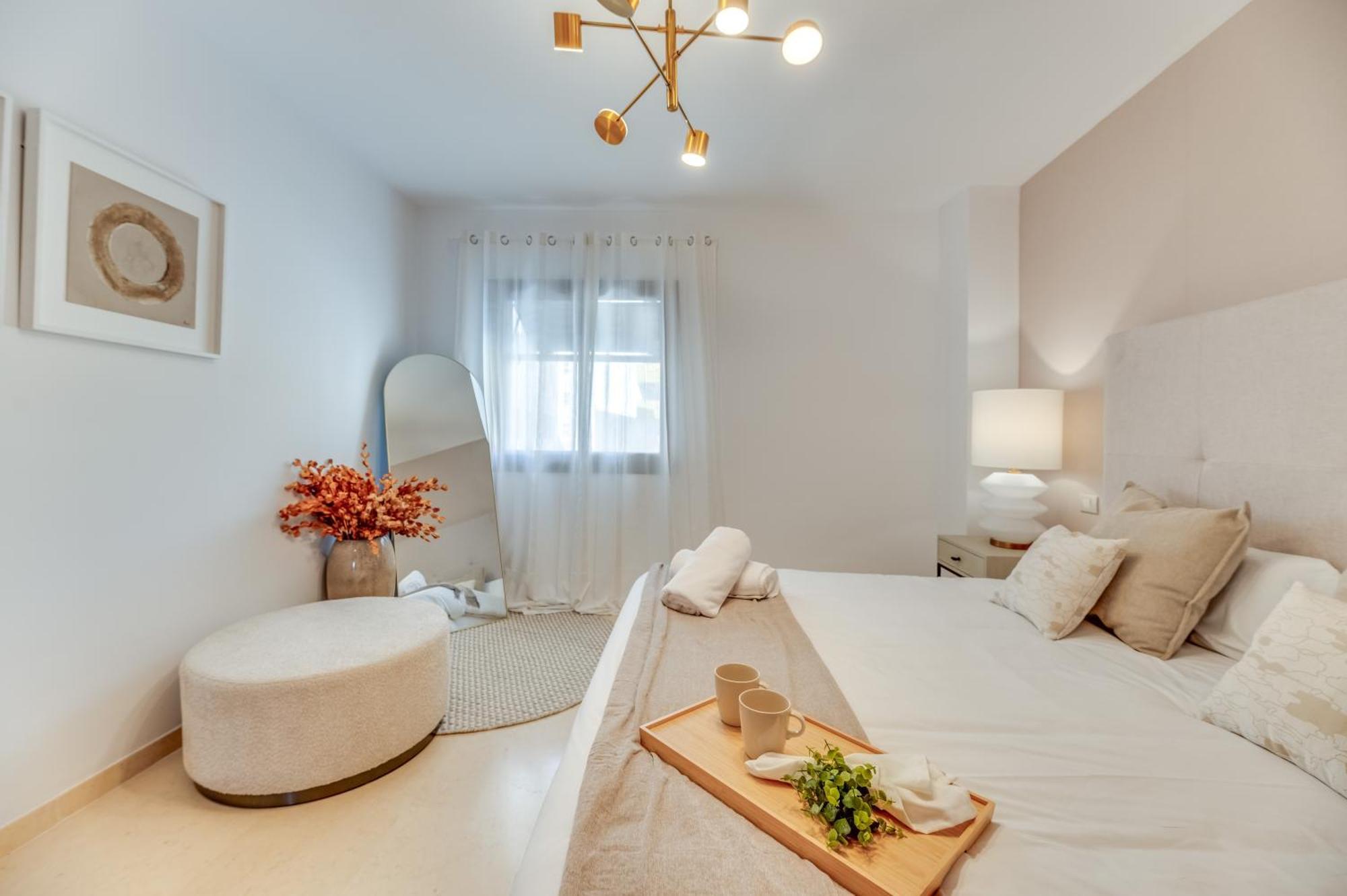 Vacation I The Sunrise Golden Mile Flat, Next To Convention Center, Recently Refurbished, Prime Location, 300m To The
