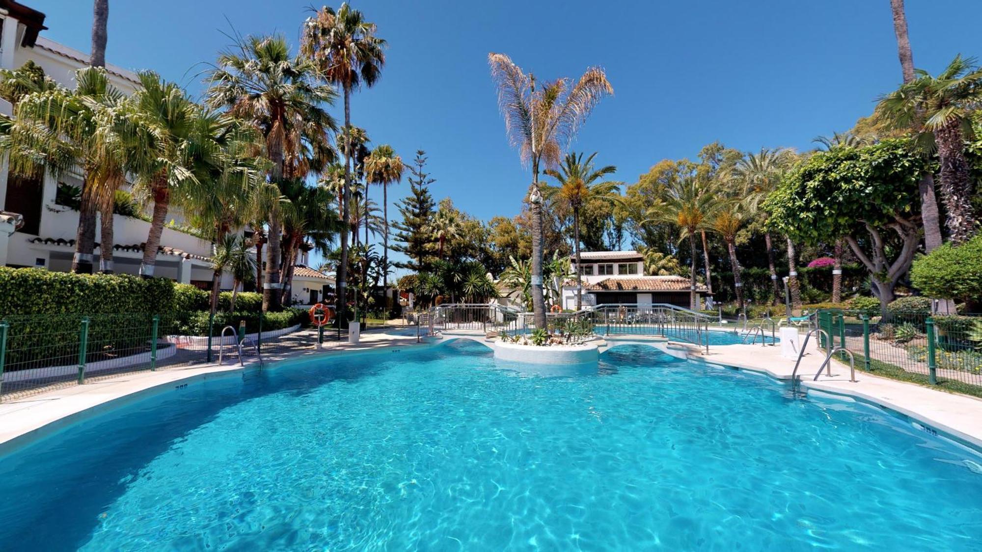 Golden Beach Oasis Of Peace - Eaw Homes *