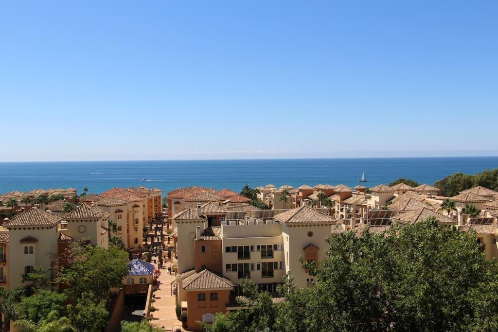 Appartement En Elviria Con Vistas Al Mar Marbella