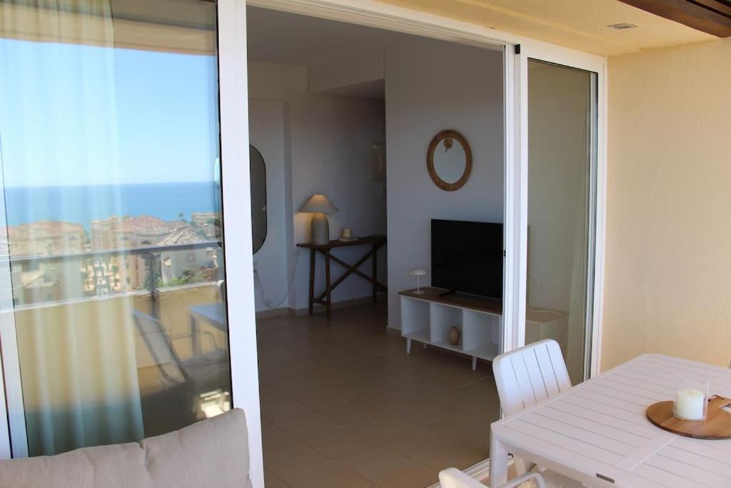 Apartment En Elviria Con Vistas Al Mar