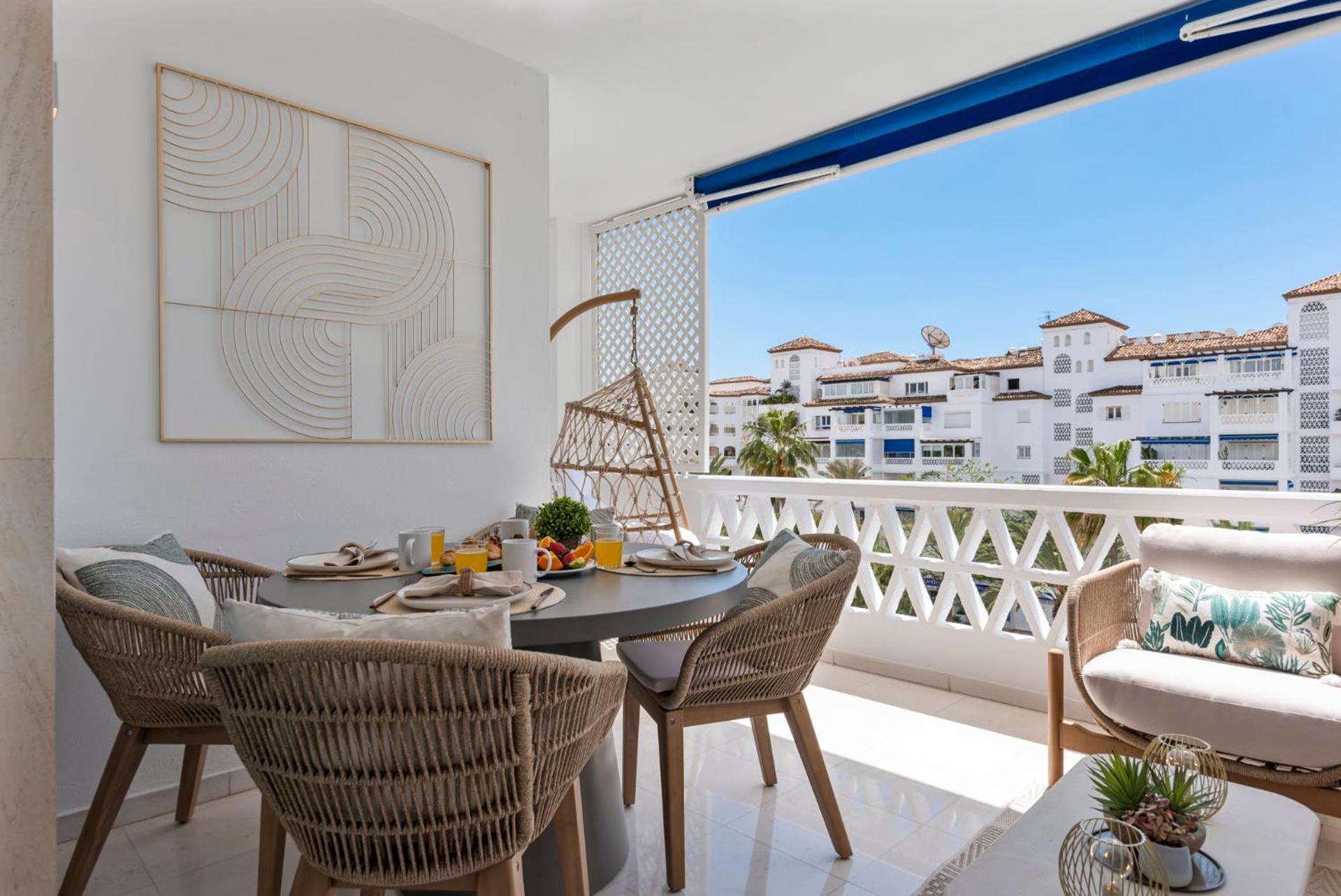 Apartamento Moderno Y Luminoso En Gaviotas- Puerto Banús Marbella